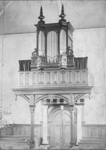 W-1145 Burgh. Burghse Ring. Het Kerkorgel in de Nederl. Hervormde Kerk van Burgh. Het orgel werd in 1907 geplaatst als ...