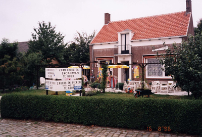 W-1746 Westenschouwen. Steenweg. De woning van Jan Quist. (In 1950 is de woning gebouwd voor Jan Bouwman) .
