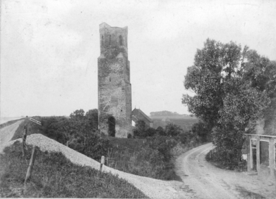 W-2059 Koudekerke. Koudekerkseweg De Plompetoren, het overgebleven restant van het in de 16e eeuw verdronken dorp ...