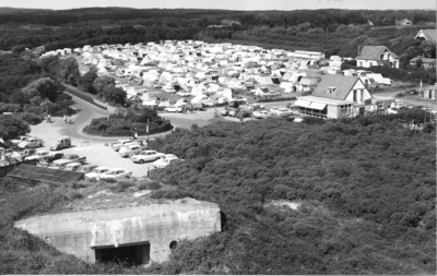 WA-0127 Westenschouwen. Rotonde. Camping Duinoord. Op de voorgrond nog een bunker, welke omstreeks 1974 werd gesloopt.