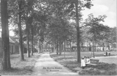 WA-0956 Renesse. Kromme Reke. De Korte Reke, waar de uitgever naar verwijst, is gelegen aan het eind van de Kromme Reke.