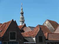 X-3496 Zierikzee. Toren stadhuis Meelstraat. Toren, gezien vanaf de Poststraat.