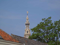 X-3517 Zierikzee. Toren stadhuis Meelstraat, gezien vanaf het Beddeweeg.