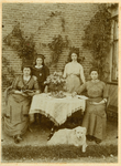X-4728 Nieuwerkerk. De vier dochters Poortvliet. V.l.n.r. Helena Tanna (26-04-1891); Willemina Johanna (16-06-1899); ...