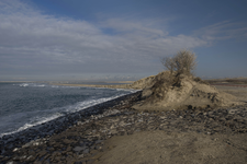 X-4789 Scharendijke. Brouwersdam. Middelplaat. Duinafslag aan de zuidkant van de Middelplaat