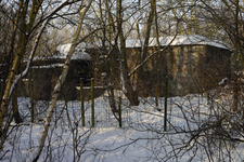 X-4945 Nieuw-Haamstede. Jonge Jan Boeijesweg. Een Duitse bunker uit WO2 in de buurt van de Jonge Jan Boeijesweg