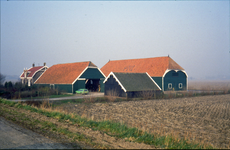 X-5224 Dreischor. Hoek Zuiddijk -Zuidlangeweg 1. Boerderij spiegelbeeld