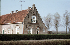 X-5302 Renesse. Lagezoom. Boerderij 'Ruimzicht', bouwjaar 1664. Op de hoek van de Lagezoom en de Kooijmansweg