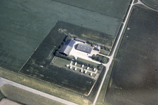X-5373 Oosterland. Nieuwe Groeneweg. Luchtfoto van minicamping De Welblok