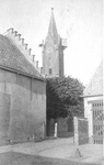 Z-0188 Zonnemaire. Nederlandse Hervormde kerk, met links de pastorie. Het huis met de trapgevel is het voormalige ...