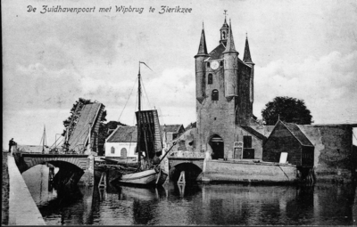 ZM-0194 Zierikzee. Zuidhavenpoortbrug met Zuidhavenpoort.