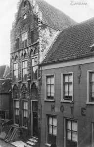 ZM-0660 Zierikzee. Meelstraat 1. Huis de Haene of het Tempelierenhuis . Laat-middeleeuws woonhuis, bouwjaar omstreeks 1450.
