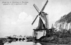 ZM-1155 Zierikzee. Molen De Bloeme bij de Westbrug Gebouwd in 1661; afgebroken in 1898.