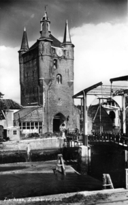 ZM-1847 Zierikzee. Zuidhavenpoort met brug.