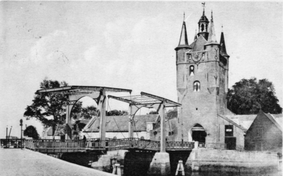 ZM-1892 Zierikzee. Zuidhavenpoort met ophaalbrug.
