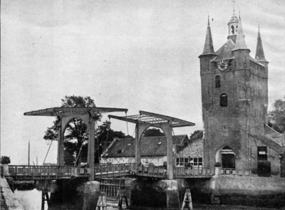 ZM-1940 Zierikzee. Zuidhavenpoort met ophaalbrug