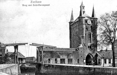 ZM-1994 Zierikzee. Zuidhavenpoort stadzijde, met ophaalbrug.