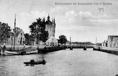 ZM-2000 Zierikzee. Zuidhavenpoort, gezien vanaf de Nieuwe Haven.