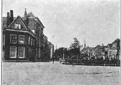 ZS-0628 Zierikzee. Kraanplein (links)/ Havenpark zz. Op de hoek: de koper- en blikwerkerij van Dingeman Timmerman (1869).