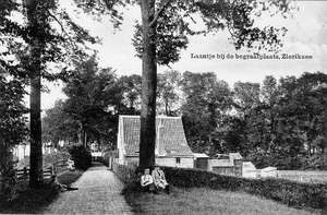 ZS-1633 Zierikzee. Scheepstimmerdijk A 487 (grafdelverswoning, behorende bij de algemene begraafplaats). In 1958 werd ...