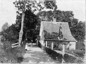 ZS-1635 Zierikzee. Scheepstimmerdijk A 487 (grafdelverswoning, behorende bij de algemene begraafplaats). In 1958 werd ...