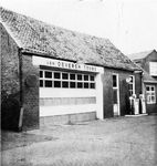 ZS-1821 Zierikzee. Watermolen 19. Busonderneming Van Oeveren.