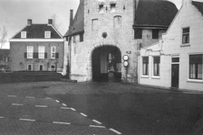 ZS-2079 Zierikzee. Scheepstimmerdijk. Noordhavenpoort; doorgang landzijde.