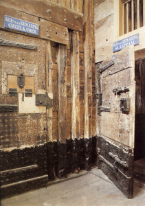 ZZE-0217 Zierikzee. Interieur 's Gravensteen. Gevangenis eerste verdieping. Toegang tot gijzelkamer en slaapzaal.