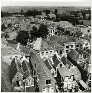 ZZE-2228 Zierikzee. Overzicht van een deel van Zierikzee aanschouwd vanaf de Raadhuistoren