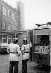 ZZG-0249 Zierikzee. Emil Sandströmweg. Schoorsteenbrand in het Zweedse Rode Kruis ziekenhuis.