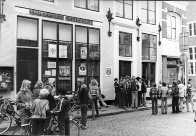 ZZG-1205 Zierikzee. Poststraat. Clubhuis 'De Lichtboei' van het Leger des Heils.