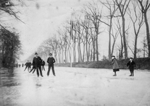 A-10285 Zierikzee. Zoete Gracht. Schaatspret