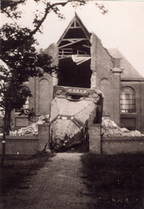 A-11622 Burgh. Burghse Ring. Oorlogsschade aan de Nederlands Hervormde Kerk