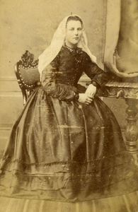 A-13084 Ouwerkerk. Sara Helena Heule (1852-1895). Dochter van Jakob Heule en Lena Cornelia Visser, particuliere, geh. ...