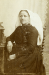 A-13104 Ouwerkerk. Dina Pieternella Kuijper (1842-1934). Dochter van Hugo Kuijper en Willemina Huberdina Heule. Beroep: ...