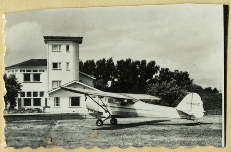 A-13211 Haamstede. Torenweg. Vliegveld Haamstede. Het R.T.M. hotel