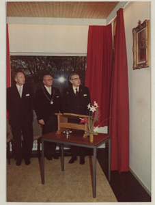 A-13430 Westerschouwen. Opening nieuwe gemeentehuis in voormalig hotel 'Witte van Haemstede'. Mr. J. van Aartsen, ...