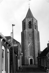 A-1602 Nieuwerkerk. Nieuwe kerktoren, ter vervanging van het in de Tweede Wereldoorlog verloren gegane exemplaar.