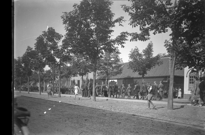 O-0235 Haamstede. Noordstraat. Begrafenis Duitse militair.
