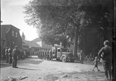 O-0374 Haamstede. (her)begrafenis Duitse militair.