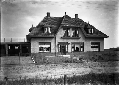 O-0426 Westenschouwen. Lageweg. Huis Zonneweelde (2005: Pension Zilvermeeuw).