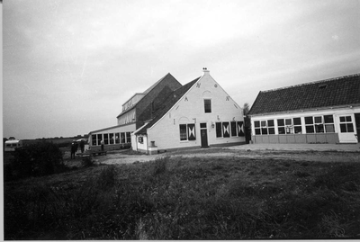 O-1831 Noordwelle. Voormalige boerderij 'De Oude Hof' aan de Rampweg.