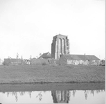 O-2324 Zierikzee. Sint Lievens Monstertoren, gezien vanaf de (latere) Laan van St. Hilaire.