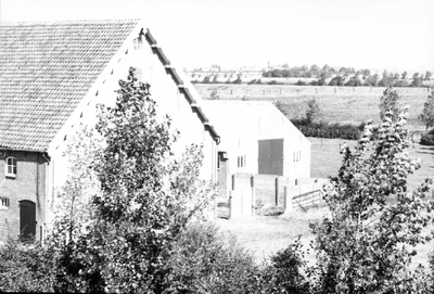 O-3165 Kerkwerve. Mosseleeweg 6. De Oosthoeve , de boerderij van Der Weduwen, thans (2006) eigendom van J.A. van der Velde.