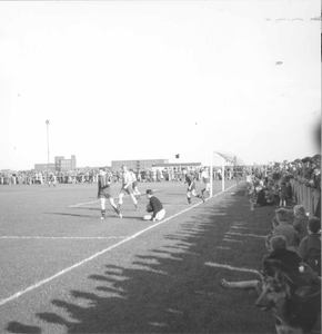 O-3214 Zierikzee. Voetbalwedstrijd sportpark 'Bannink'.