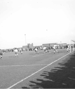 O-3215 Zierikzee. Voetbalwedstrijd sportpark 'Bannink'.