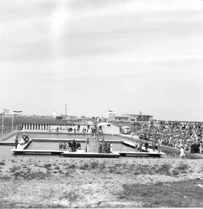 O-3244 Zierikzee. Opening zwembad 'De Val', 6 juni 1959.