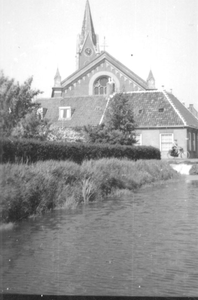 O-4900 Zonnemaire. Prof. Zeemanstraat. Oostgevel van de uit 1867 daterende Ned. Herv. kerk.