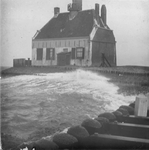 O-6019 Zierikzee. Westhavendijk. Huis op het Havenhoofd.