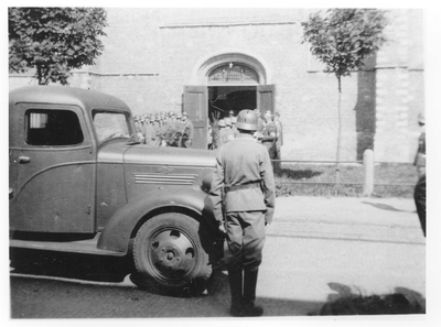 RK-0231 Haamstede. Begrafenis van Duitse soldaten.